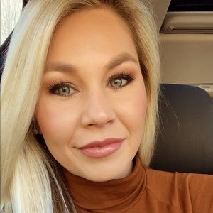 Meet your Posher, Fallon